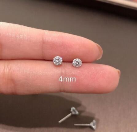 Minimal Earrings – Moon & Star | Quiet Sparkle